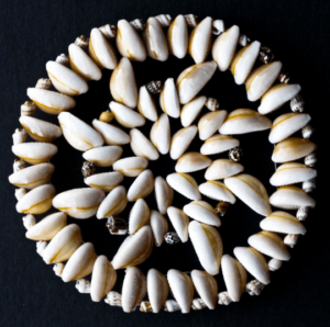 Cowrie Shell Trivet 4 inch