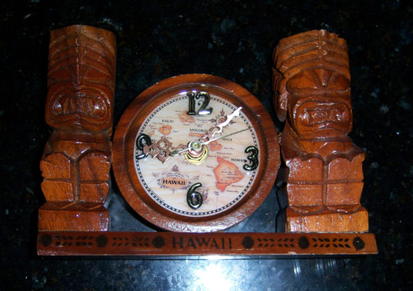 Tiki Clock with Hawaiian Island Map